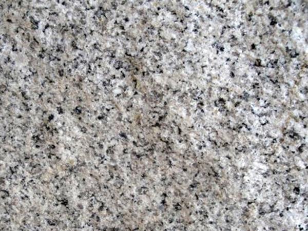 山东白麻石材颜色形成的原因